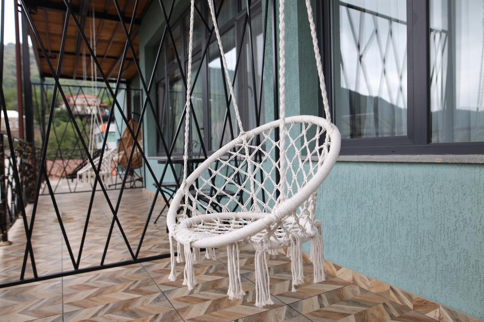Bmg Hotel By Grigoryans Group ゴリス エクステリア 写真